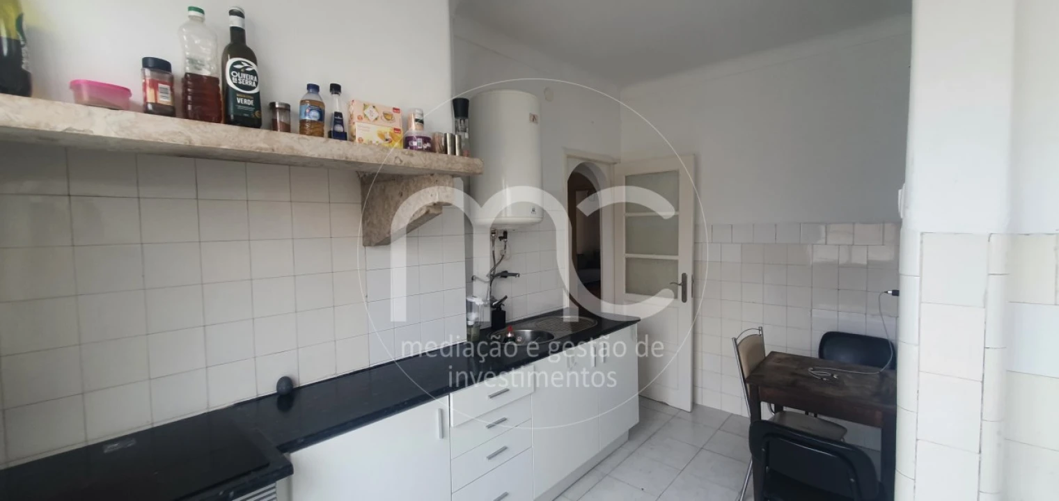 Apartamento T1 para Venda em Avenidas Novas Foto 5