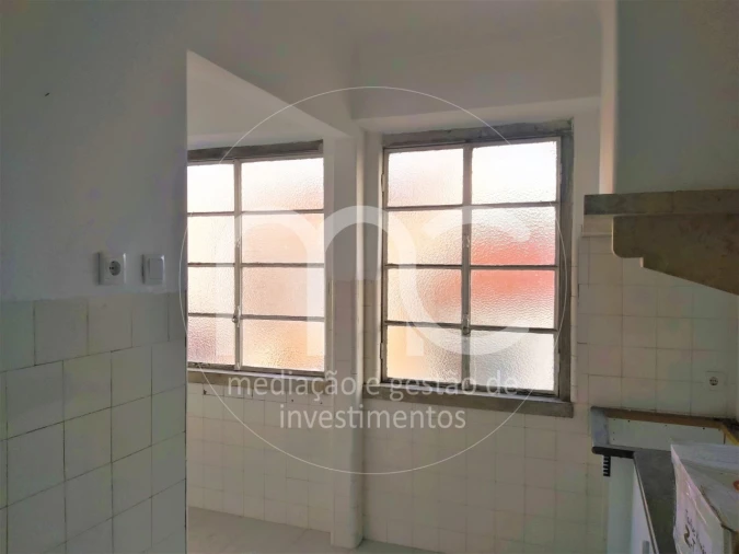 Apartamento T1 para Venda em Avenidas Novas Foto 9