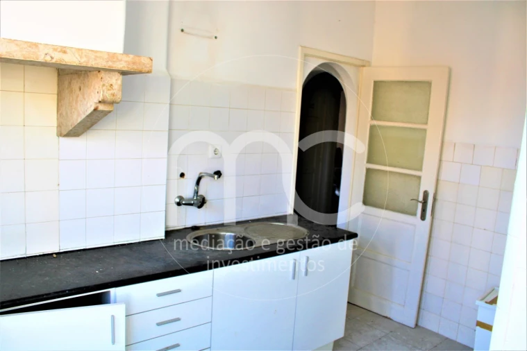 Apartamento T1 para Venda em Avenidas Novas Foto 8