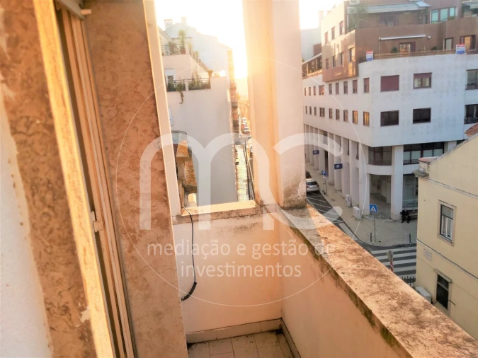 Apartamento T1 para Venda em Avenidas Novas Foto 26