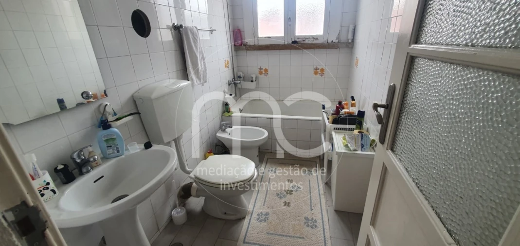 Apartamento T1 para Venda em Avenidas Novas Foto 17