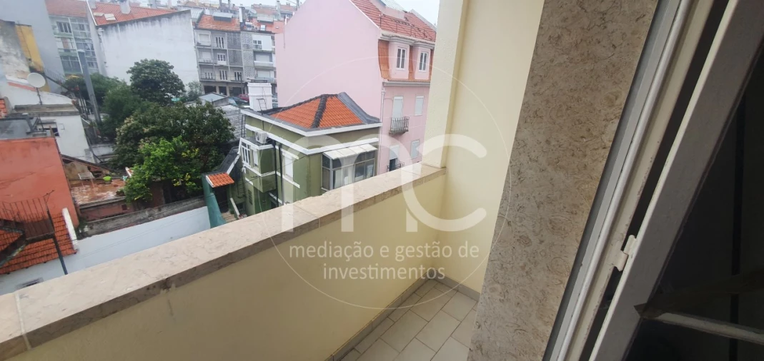 Apartamento T1 para Venda em Avenidas Novas Foto 7