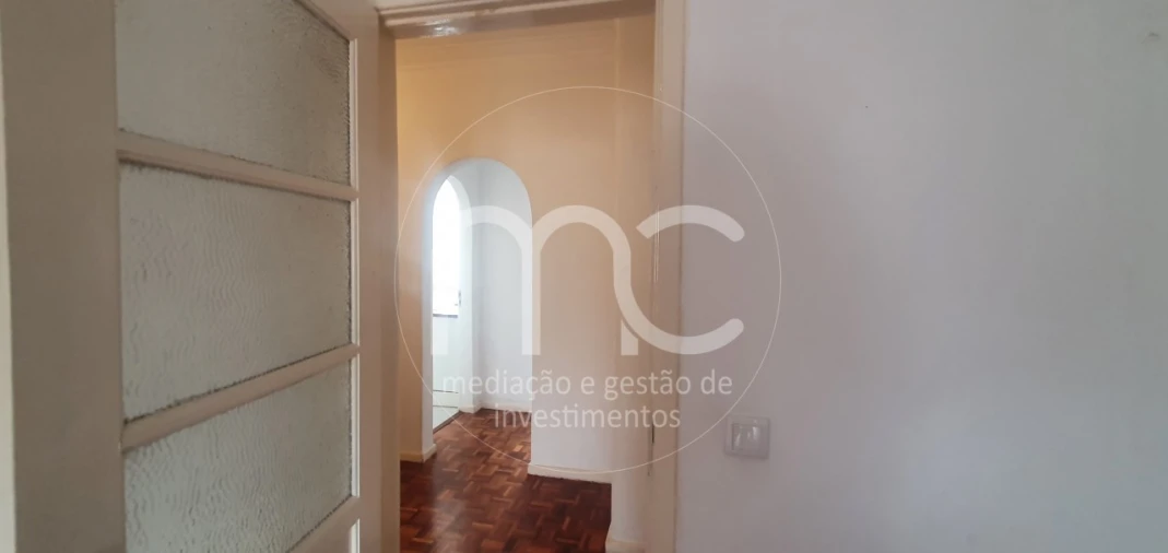 Apartamento T1 para Venda em Avenidas Novas Foto 32