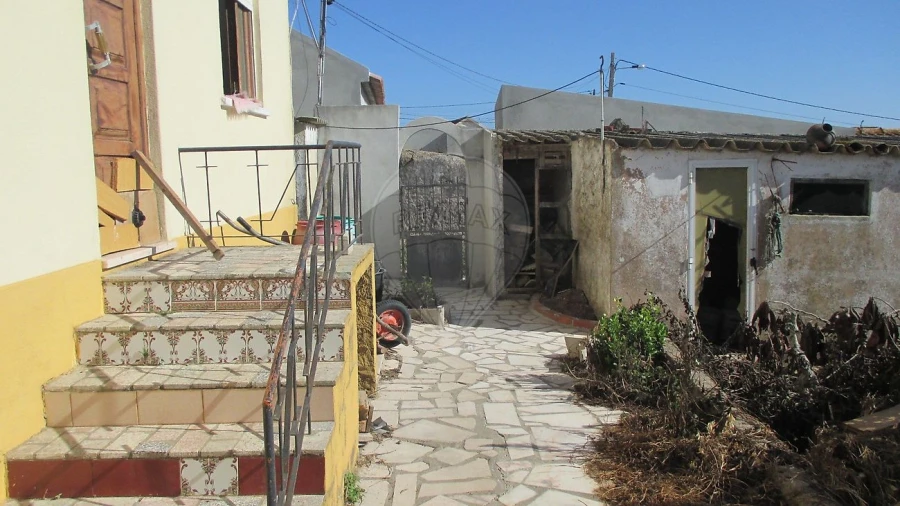 Moradia T2 para Venda em São Pedro da Cadeira Foto 17