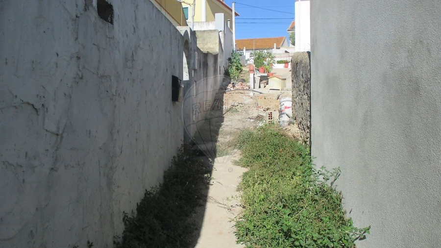 Moradia T2 para Venda em São Pedro da Cadeira Foto 7