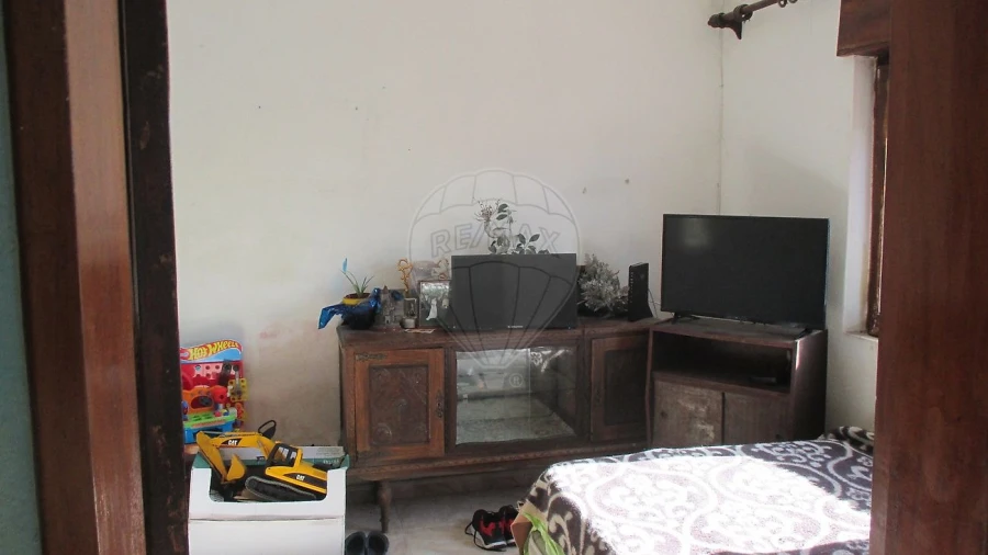 Moradia T2 para Venda em São Pedro da Cadeira Foto 11