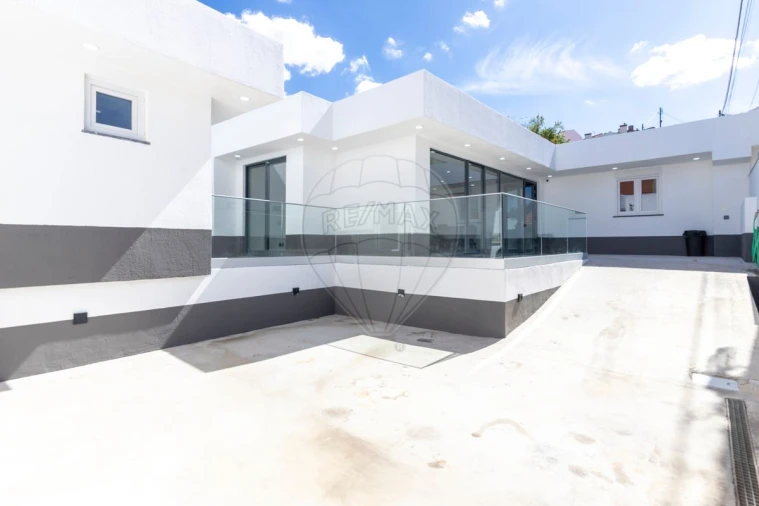 Moradia T3 para Venda em Aldeia Galega da Merceana e Aldeia Gavinha Foto 1