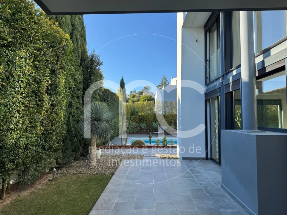 Moradia T5 para Venda em Cascais e Estoril Foto 3