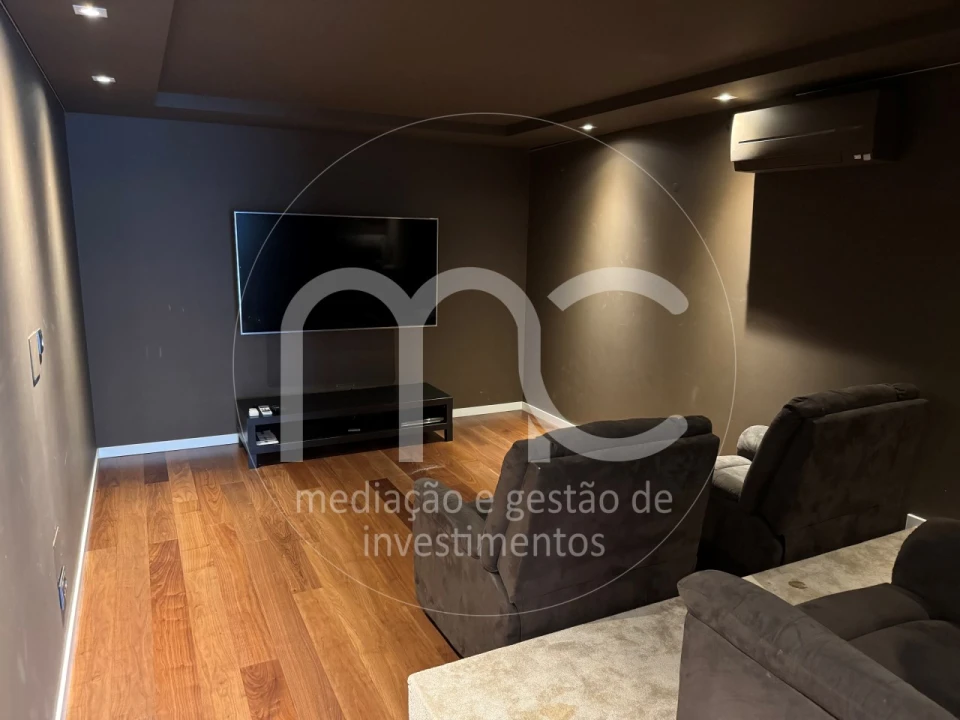 Moradia T5 para Venda em Cascais e Estoril Foto 24