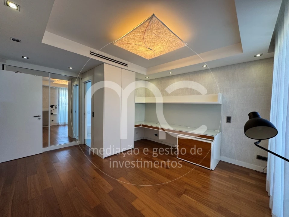 Moradia T5 para Venda em Cascais e Estoril Foto 44