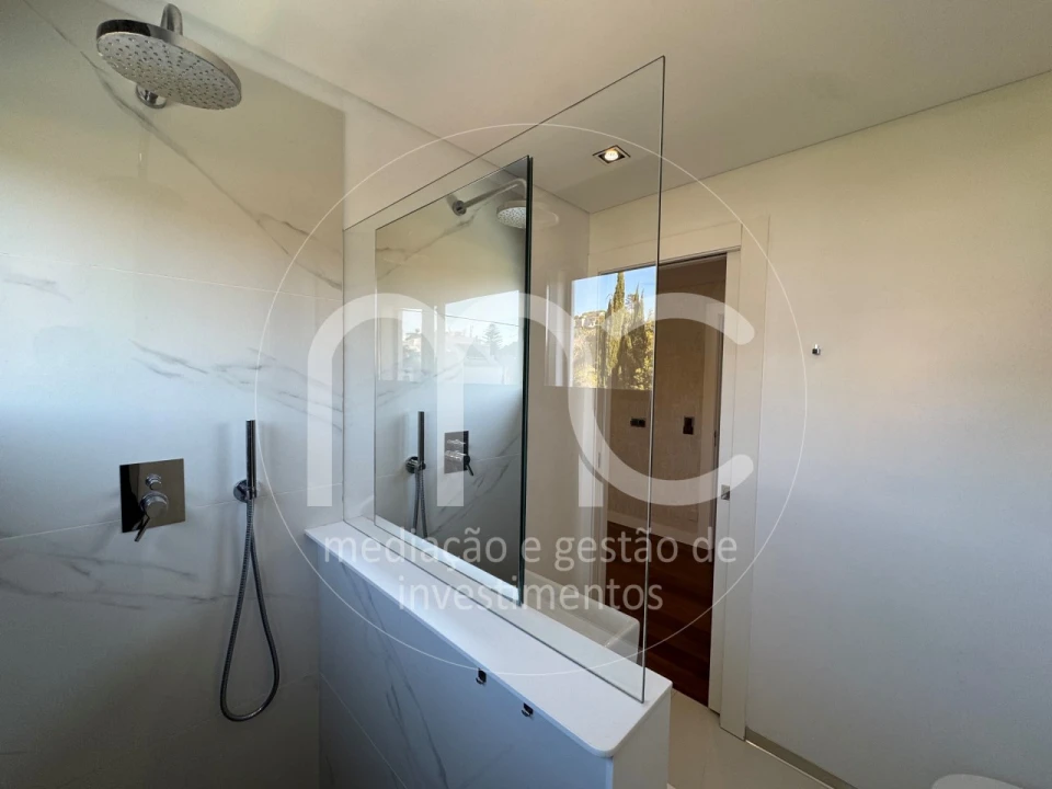 Moradia T5 para Venda em Cascais e Estoril Foto 47