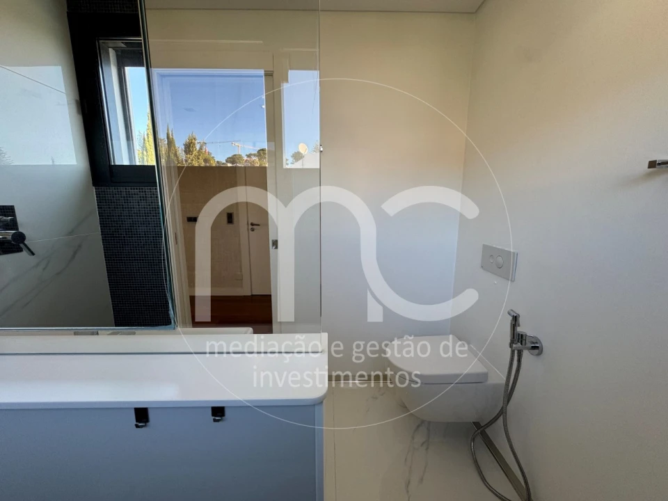 Moradia T5 para Venda em Cascais e Estoril Foto 48