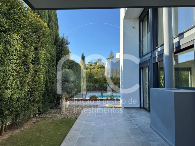 Moradia T5 para Venda em Cascais e Estoril Foto 3