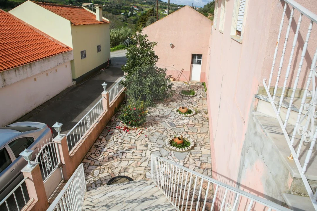 Moradia T4 para Venda em Carregado e Cadafais Foto 25