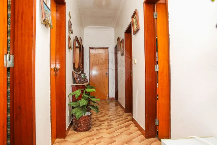 Moradia T4 para Venda em Carregado e Cadafais Foto 9