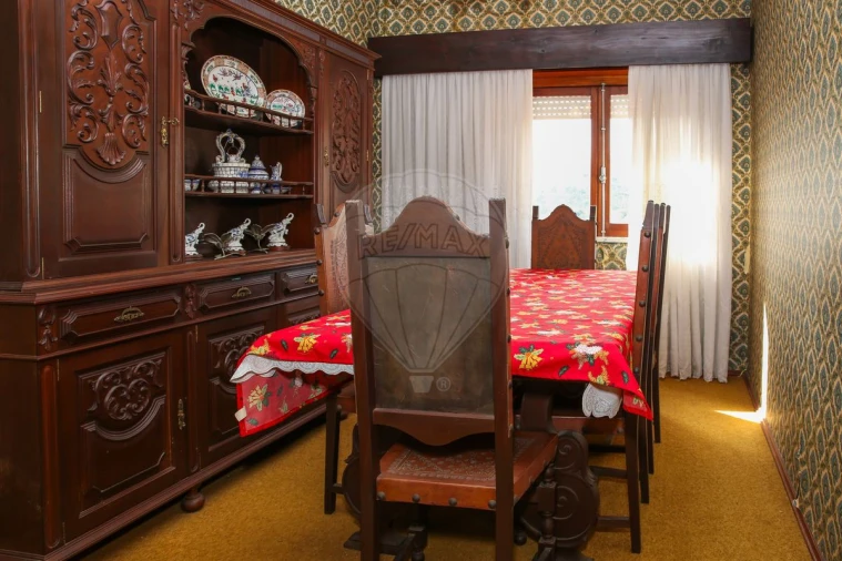 Moradia T4 para Venda em Carregado e Cadafais Foto 13