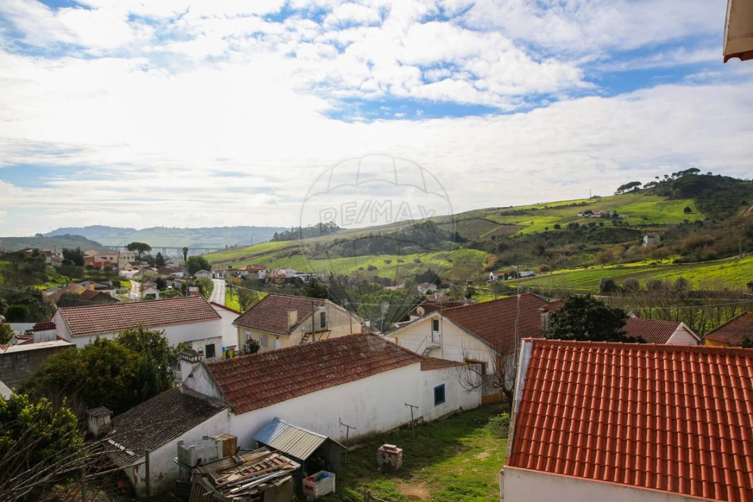 Moradia T4 para Venda em Carregado e Cadafais Foto 28