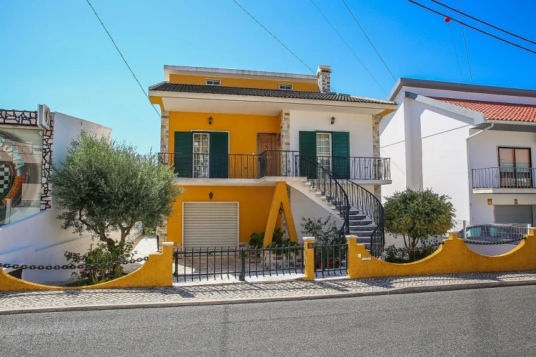 Moradia T3 para Venda em Alverca do Ribatejo e Sobralinho Foto 1