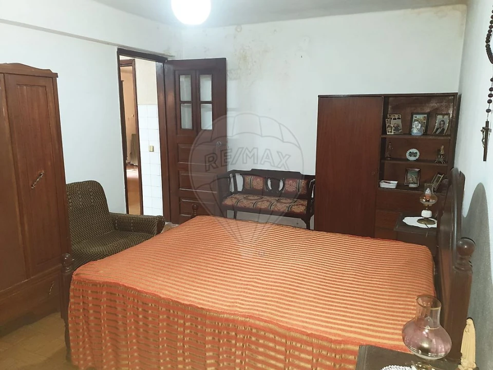 Moradia T3 para Venda em Aguas Belas Foto 8