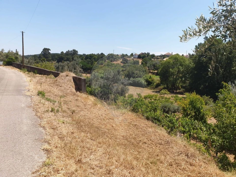 Moradia T3 para Venda em Aguas Belas Foto 28