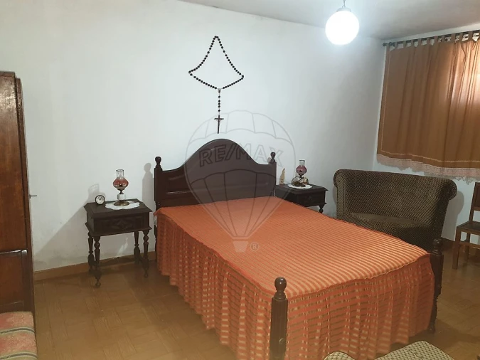 Moradia T3 para Venda em Aguas Belas Foto 10