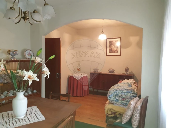 Moradia T3 para Venda em Aguas Belas Foto 4