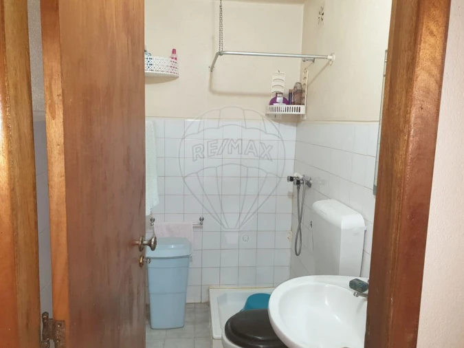 Moradia T3 para Venda em Aguas Belas Foto 18