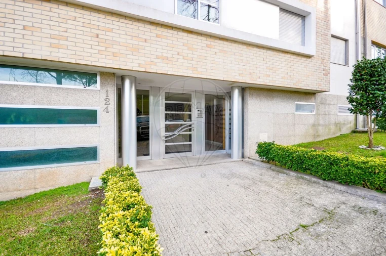 Apartamento T1 para Arrendamento em Aguas Santas Foto 1