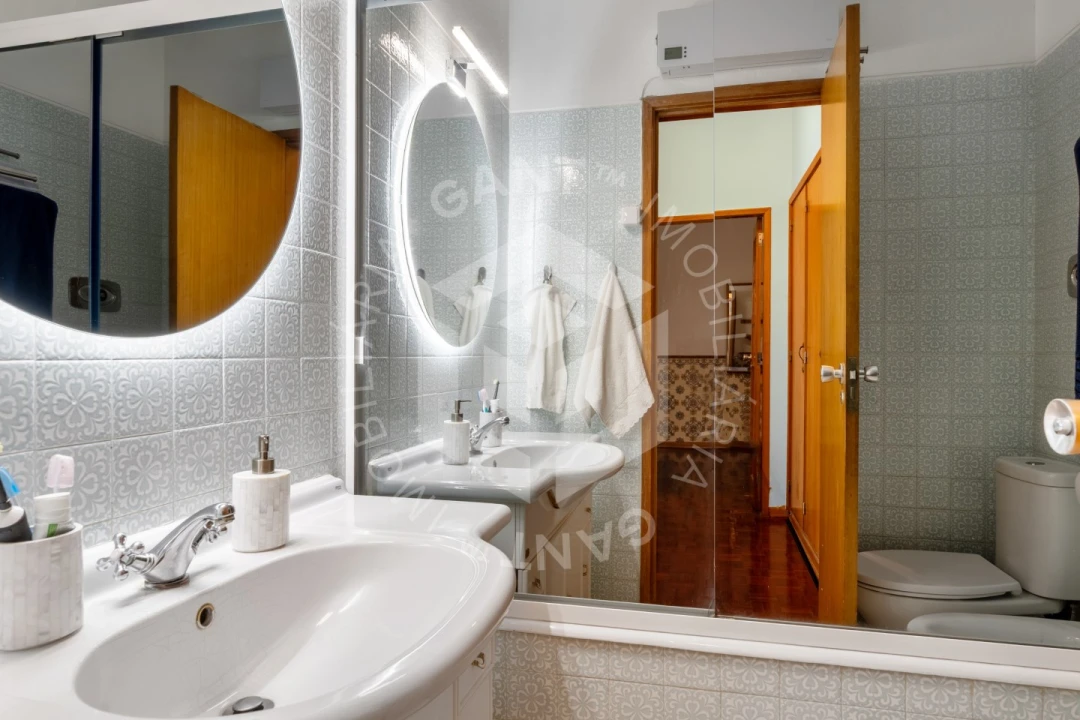 Apartamento T2 para Venda em Costa da Caparica Foto 18