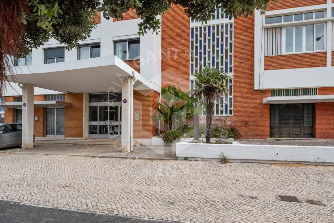 Apartamento T2 para Venda em Costa da Caparica Foto 23
