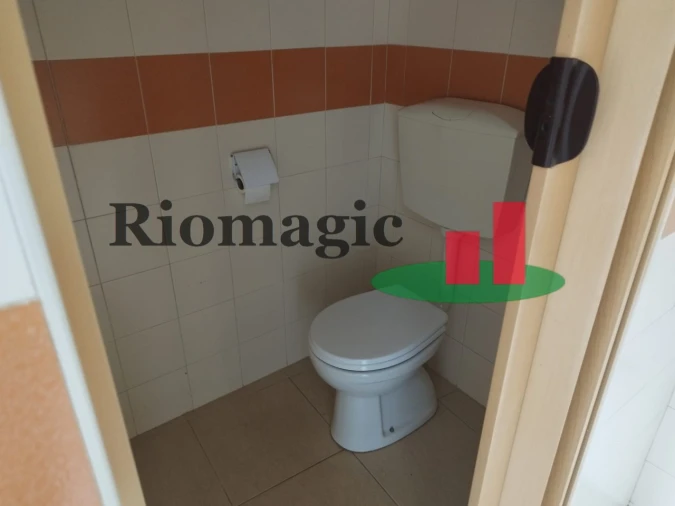 Loja para Arrendamento em Rio Maior Foto 16