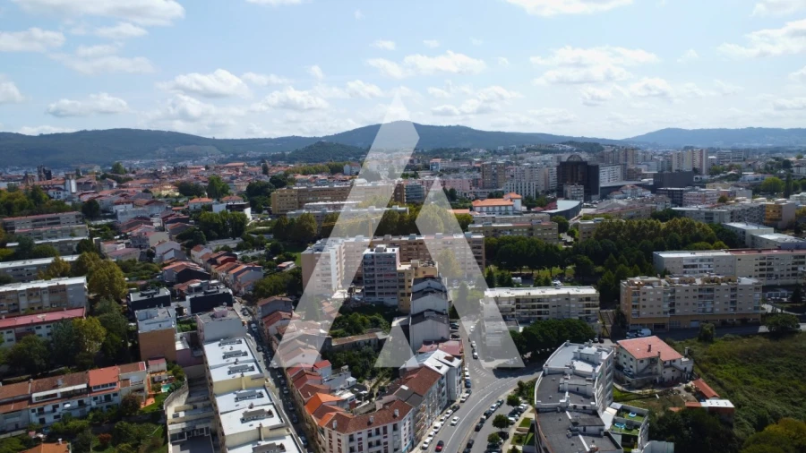 Apartamento T3 para Venda em Braga (Maximinos, Sé e Cividade) Foto 14