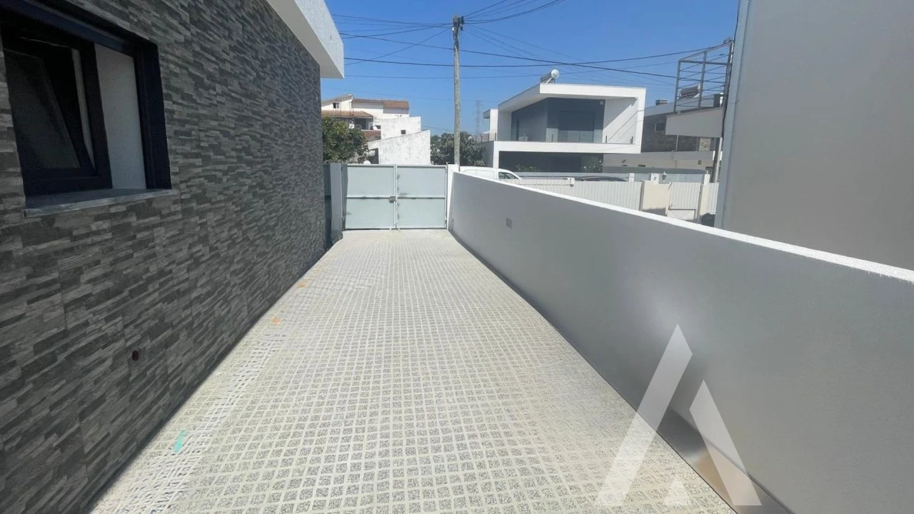 Moradia T3 para Venda em Fernao Ferro Foto 6