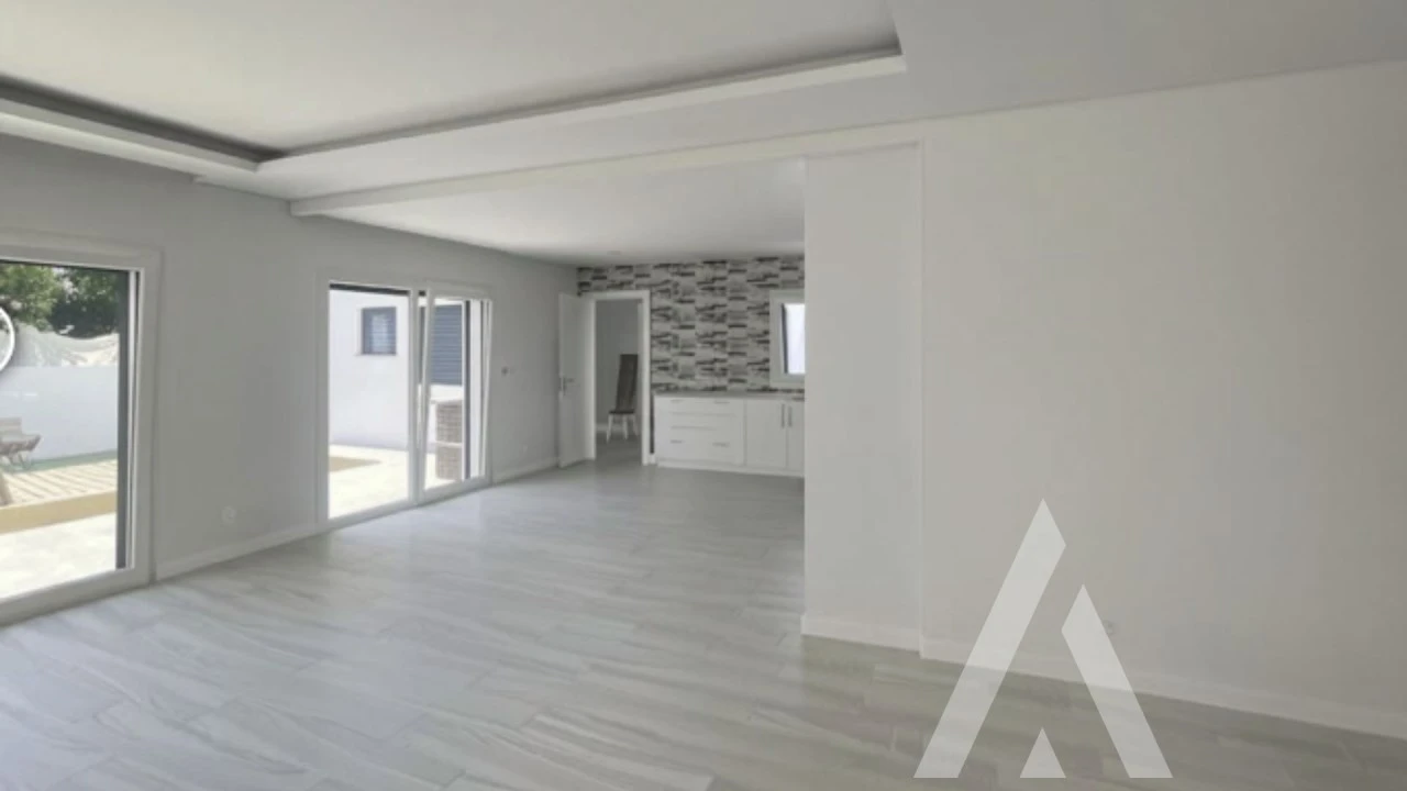 Moradia T3 para Venda em Fernao Ferro Foto 9