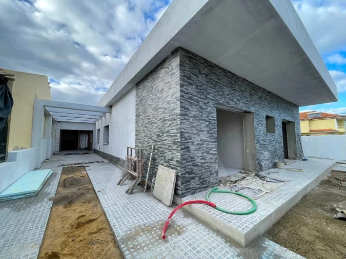 Moradia T3 para Venda em Fernao Ferro Foto 1