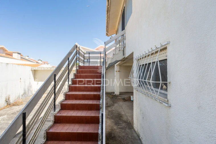 Moradia T3 para Venda em Gulpilhares e Valadares Foto 11