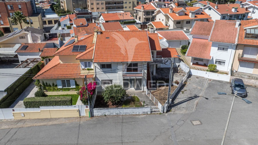 Moradia T3 para Venda em Gulpilhares e Valadares