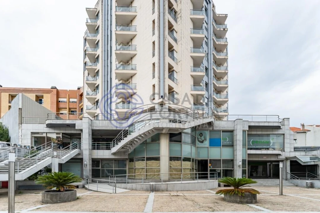 Loja para Venda em Gondomar (São Cosme), Valbom e Jovim Foto 3