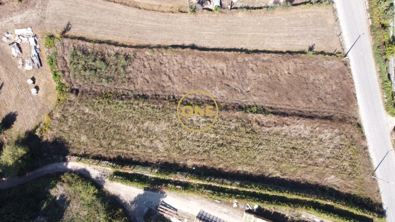 Terreno para Venda em Vilarinho Foto 12