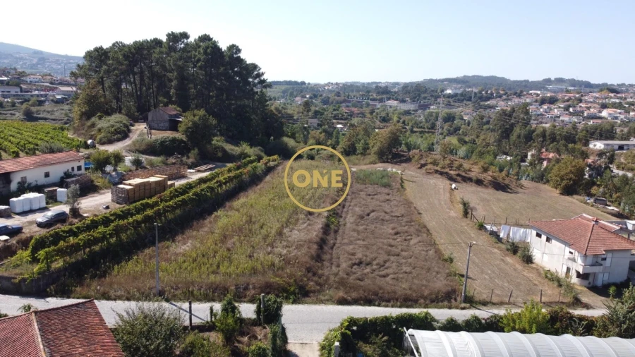 Terreno para Venda em Vilarinho Foto 2