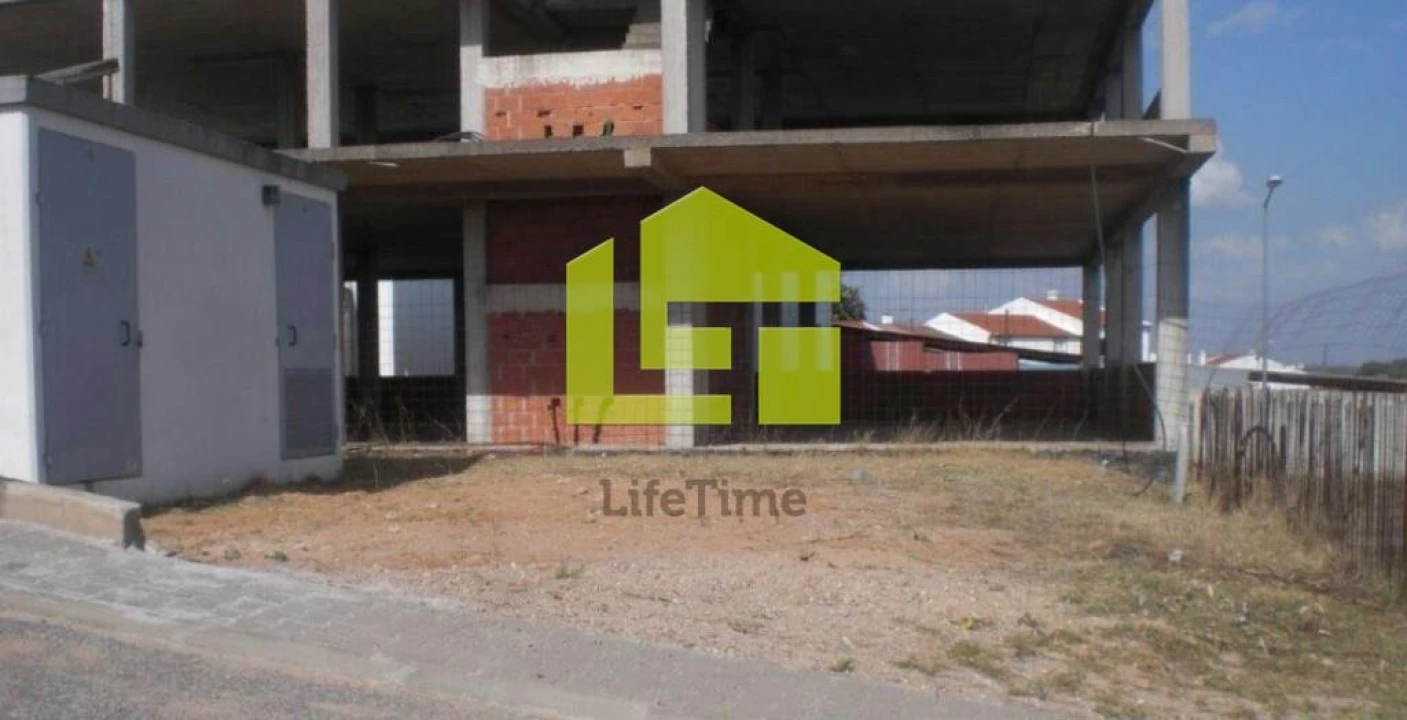 Prédio para Venda em Alvito Foto 3