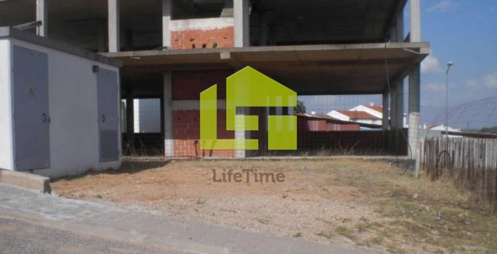 Prédio para Venda em Alvito Foto 3