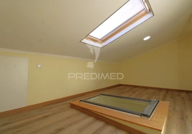 Moradia T5 para Venda em Campanhã