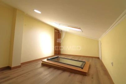 Moradia T5 para Venda em Campanhã