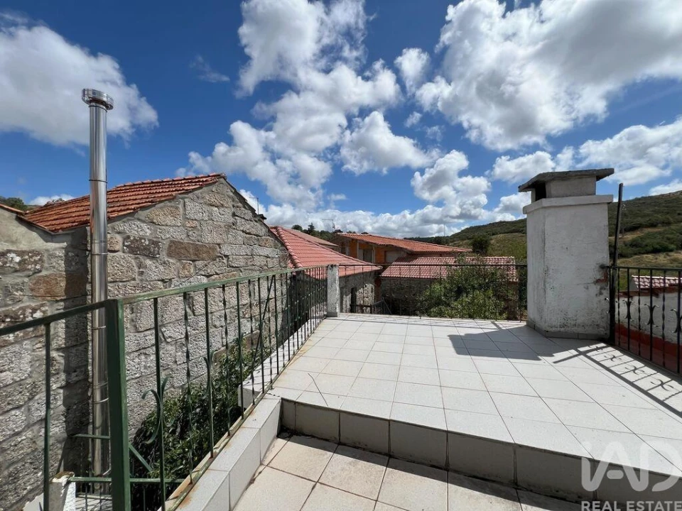 Moradia T2 para Venda em Gosende Foto 16