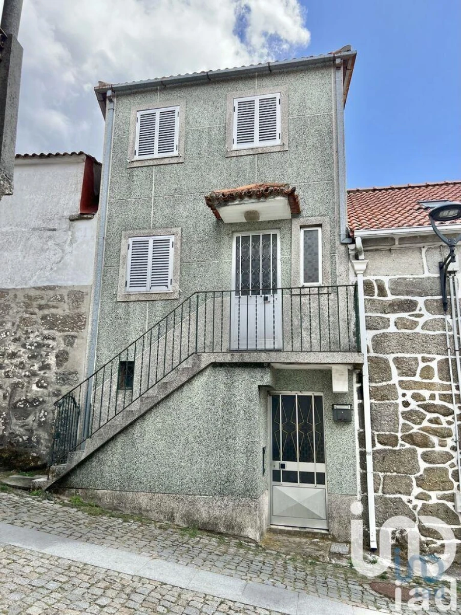 Moradia T2 para Venda em Gosende Foto 2