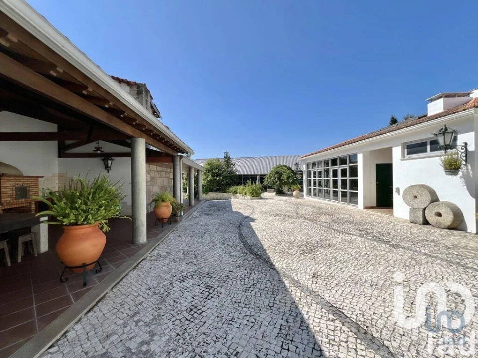 Moradia T5 para Venda em Canas de Senhorim Foto 4