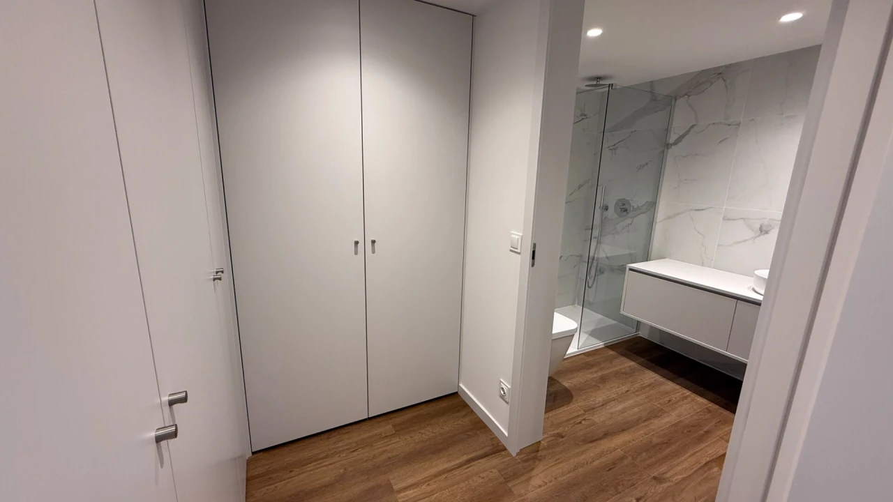 Apartamento T2 para Venda em Urgezes Foto 12