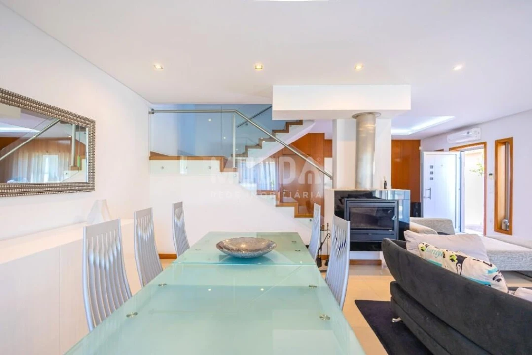 Moradia T4 para Venda em Santa Maria da Feira, Travanca, Sanfins e Espargo Foto 5