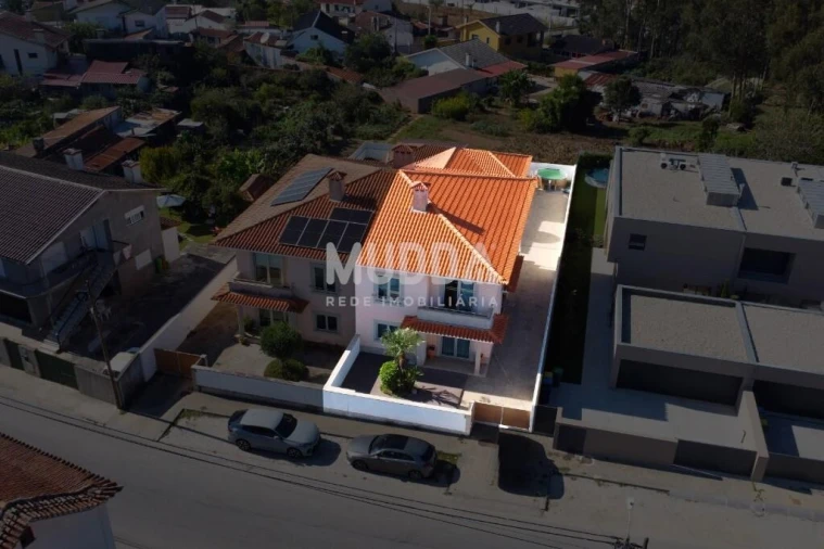 Moradia T4 para Venda em Santa Maria da Feira, Travanca, Sanfins e Espargo Foto 3